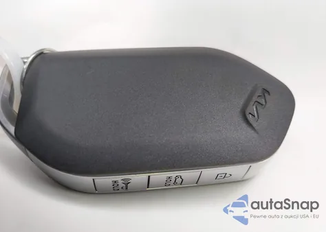 2025 Kia Carnival Mpv Hybrid Sx Prestige from USA, damaged, VIN KNDNE5KA5S6036955